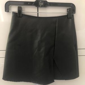 Motel Black Pleather Skirt